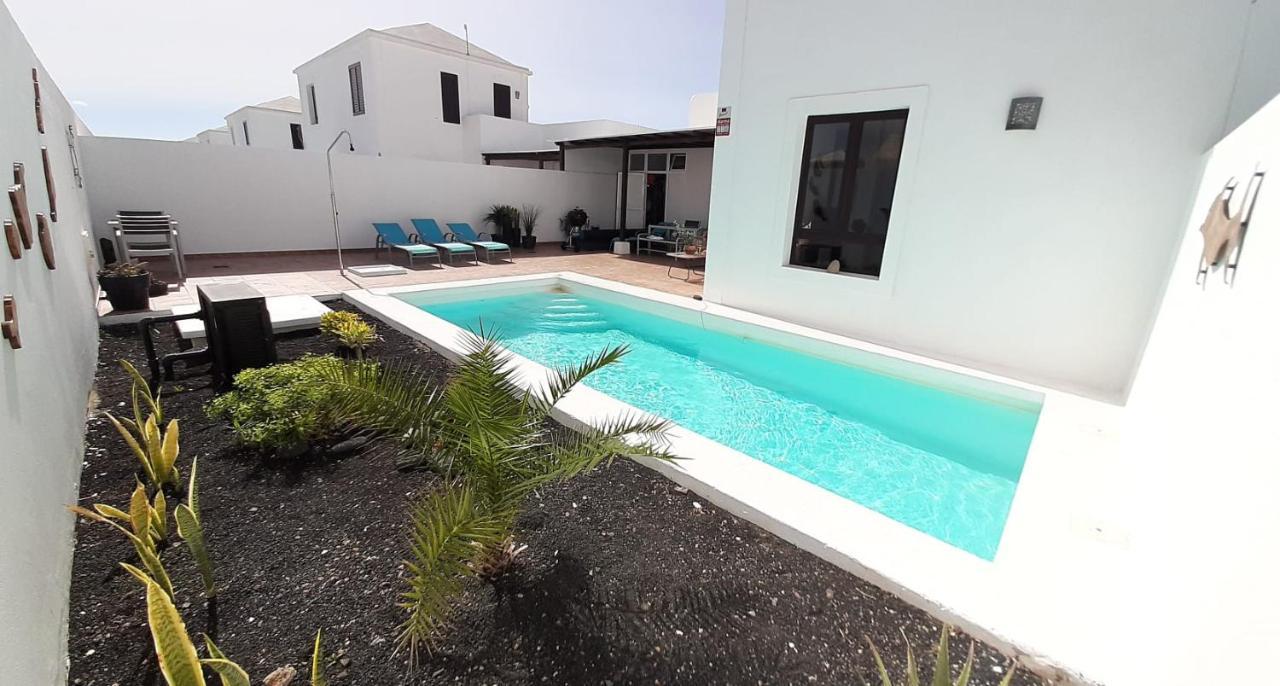 Splendid Casa Papagayo, Heated Pool, Roofterrace With Views And Wifi Villa